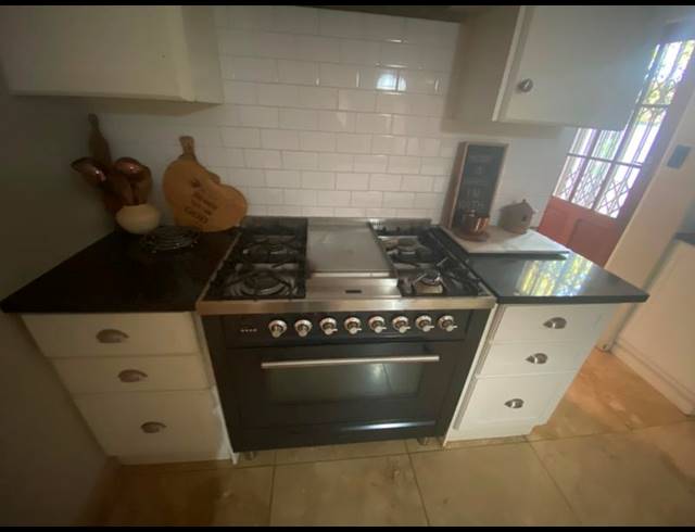 4 BEDROOM HOUSE FOR SALE IN AERORAND